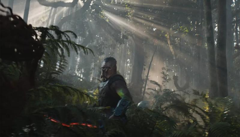 Хищник сражается с деревьями в отрывке фильма «Хищник Планета смерти»